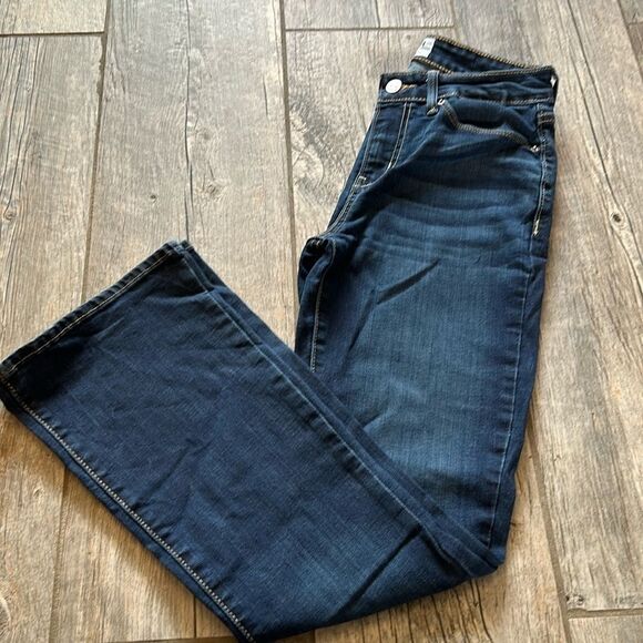 Levi's Denim - Levi’s women’s midrise boot cut jeans size 4 27 x 32